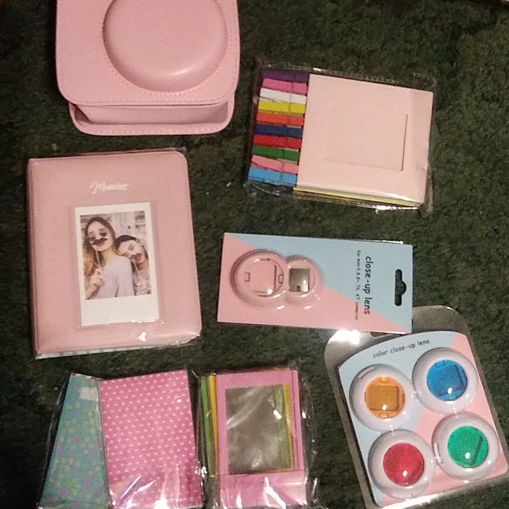 Instant camera accessory kit